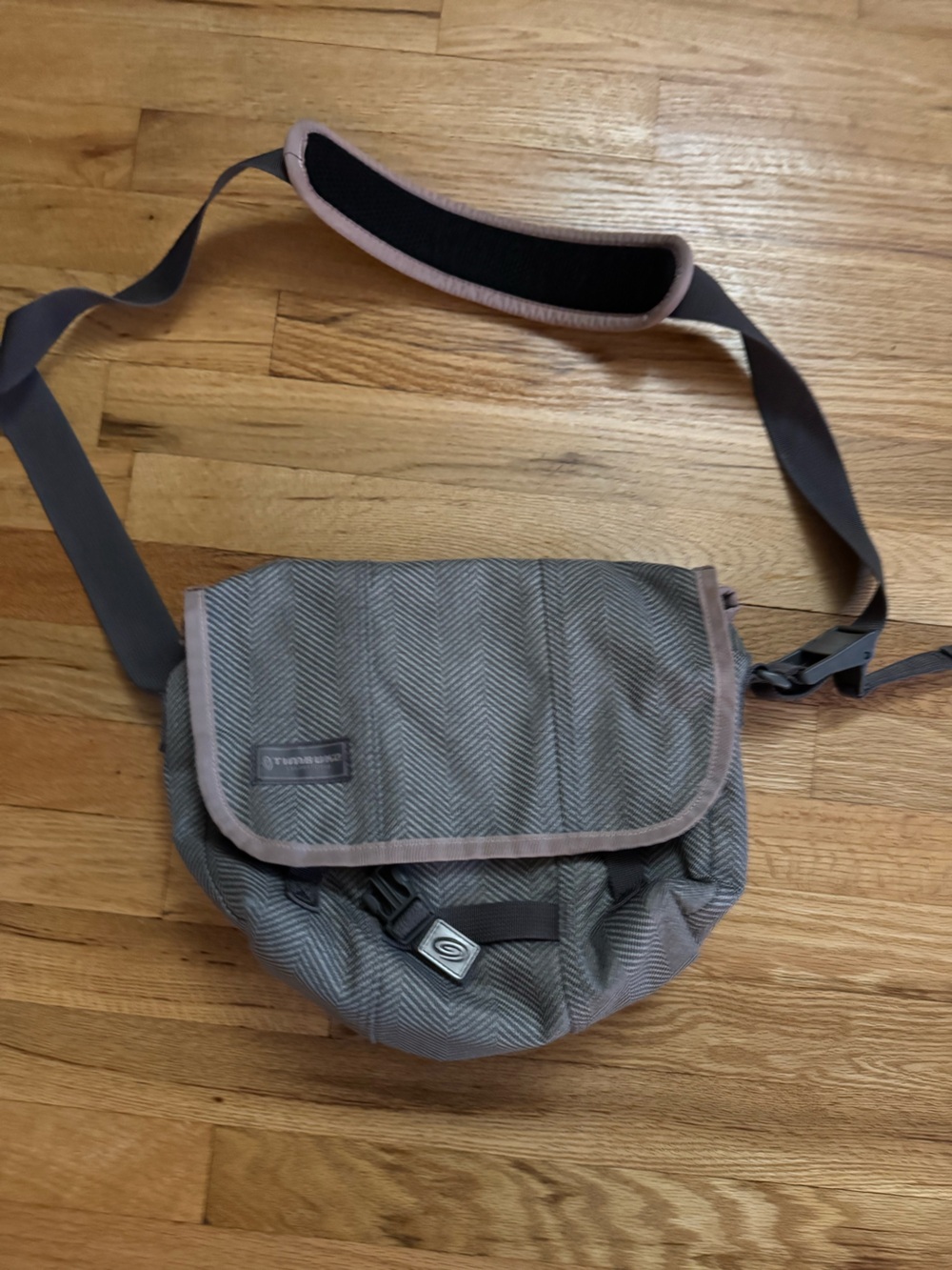 Timbuk2 Gray Messenger Bag with Pink Trim